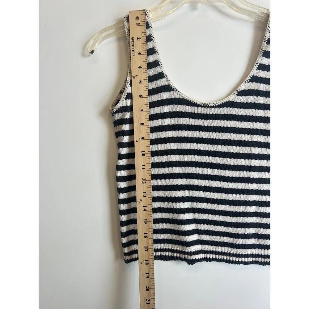 Women's Black White Striped Knit‎ Sweater Tank Top Size 4 Sleeveless Stretch